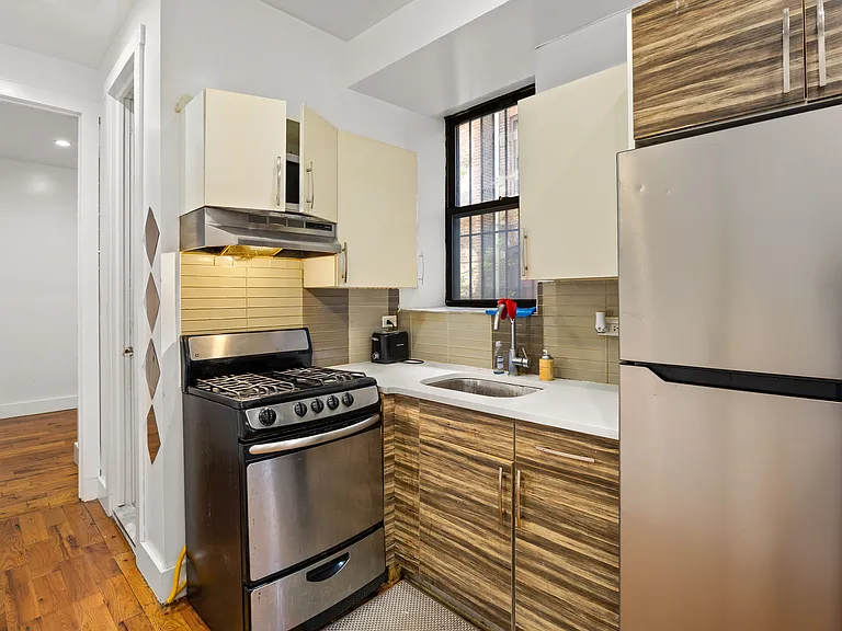 1935 Bergen St #1 — Photo 10