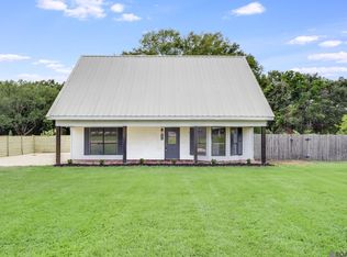 204 Austin Rd, Youngsville, LA 70592