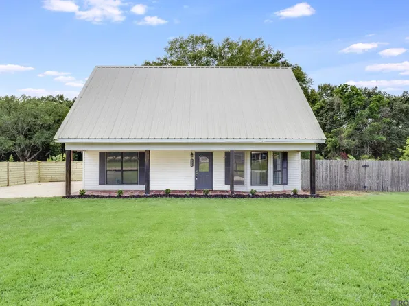 204 Austin Rd, Youngsville, LA 70592