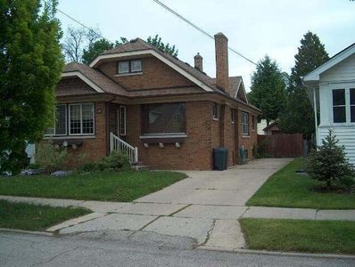 7105 24th AVENUE, Kenosha, WI, 53143