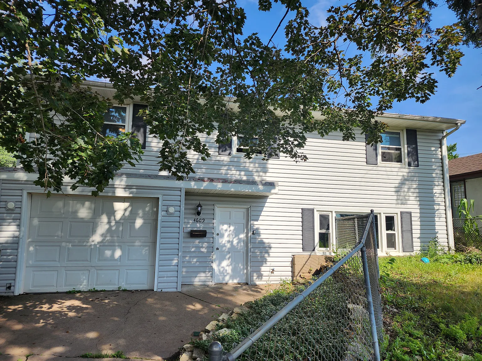 4 bed, 1800 sqft, $2,250 — Photo 1