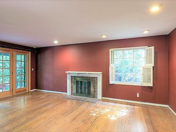 4th image of 1511 Hamilton Ave