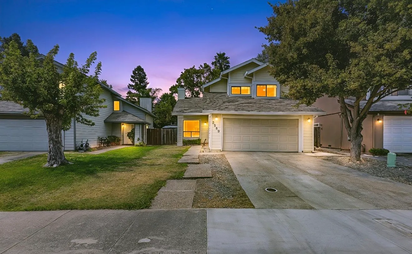 3 bed, 2.5 bath, 1600 sqft, $2,900 — Photo 1