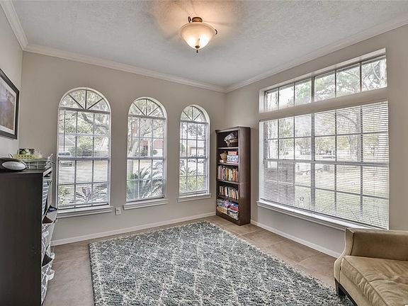 5th image of 15426 Chestnut Falls Dr