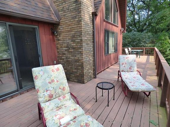 4th image of 47582 Lakeview Dr
