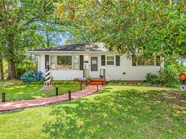 422 Hyde St, Burlington, NC 27217