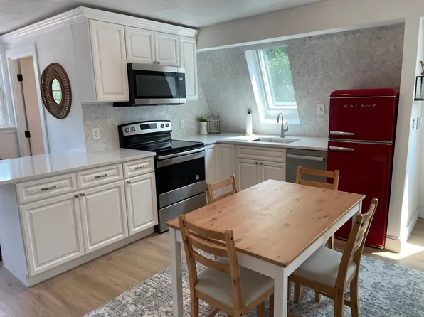 (undisclosed Address), Pembroke, MA 02359