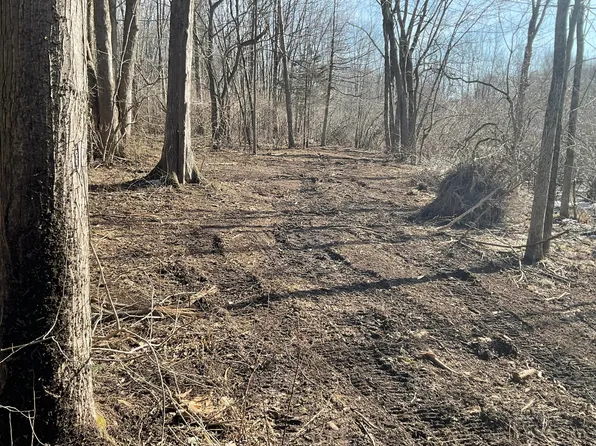 E2 70th St, South Haven, MI 49090