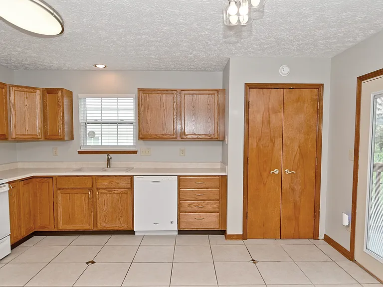 7837 Almond Dr — Photo 9