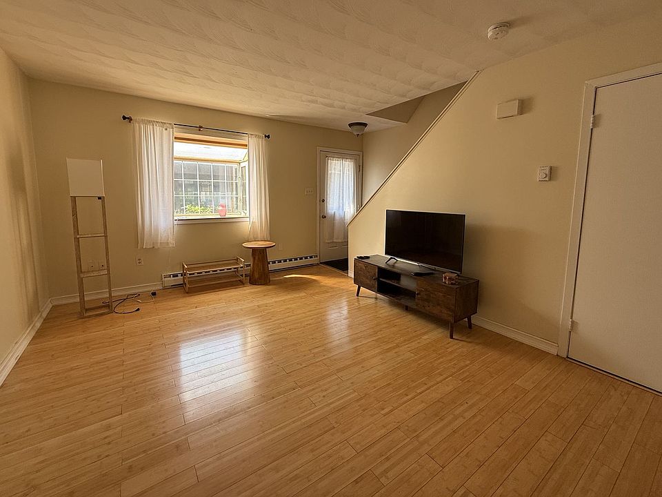 1st image of 2069 Mary Ellen Ln
