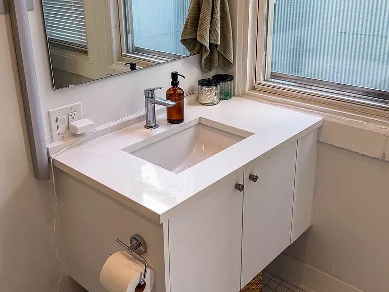 1856 W Chicago Ave #4F — Photo 11