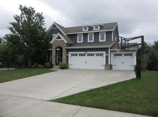 3408 Mason Ridge Dr NE, Grand Rapids, MI 49525