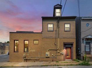 4651 Gangwish St, Bloomfield, PA 15224