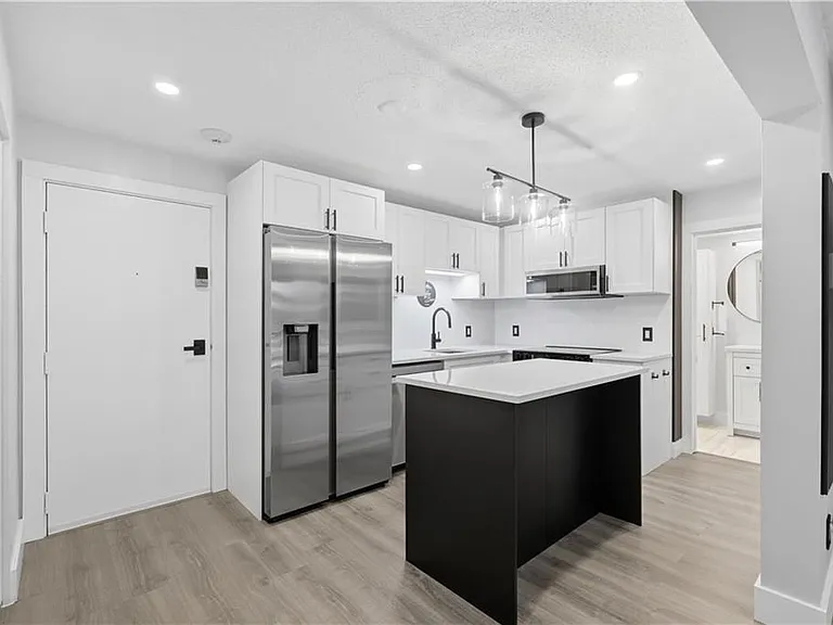 1190 Charles St #23 — Photo 3
