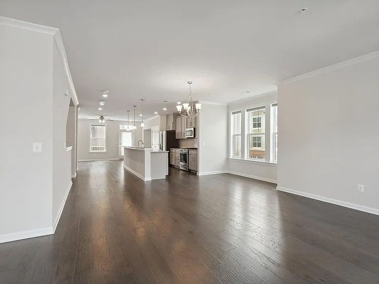 45117 Kincora Dr — Photo 3