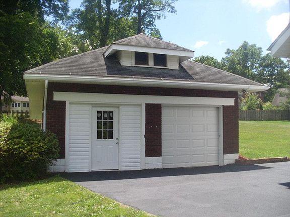 2 car detached garage