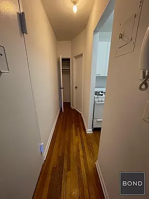 Rented by Bond New York | media 7