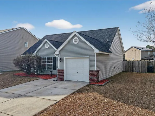 211 Avonshire Dr, Summerville, SC 29483