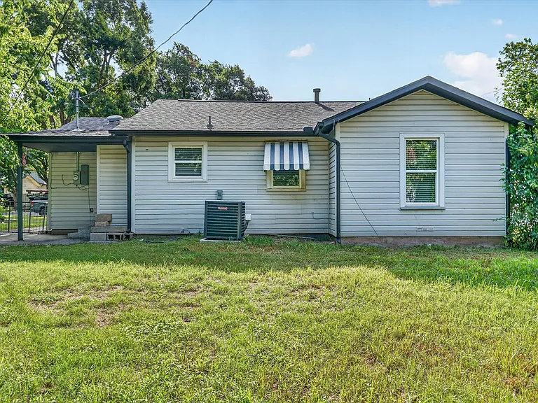 5016 Marks Pl — Photo 20