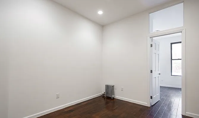 Rented by Bold New York | media 24