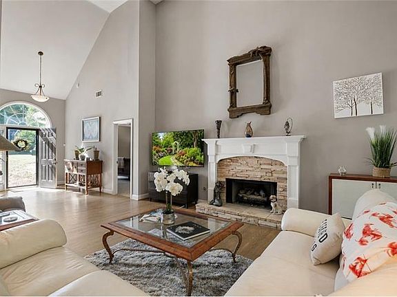 5th image of 3802 Heartleaf Dr NW