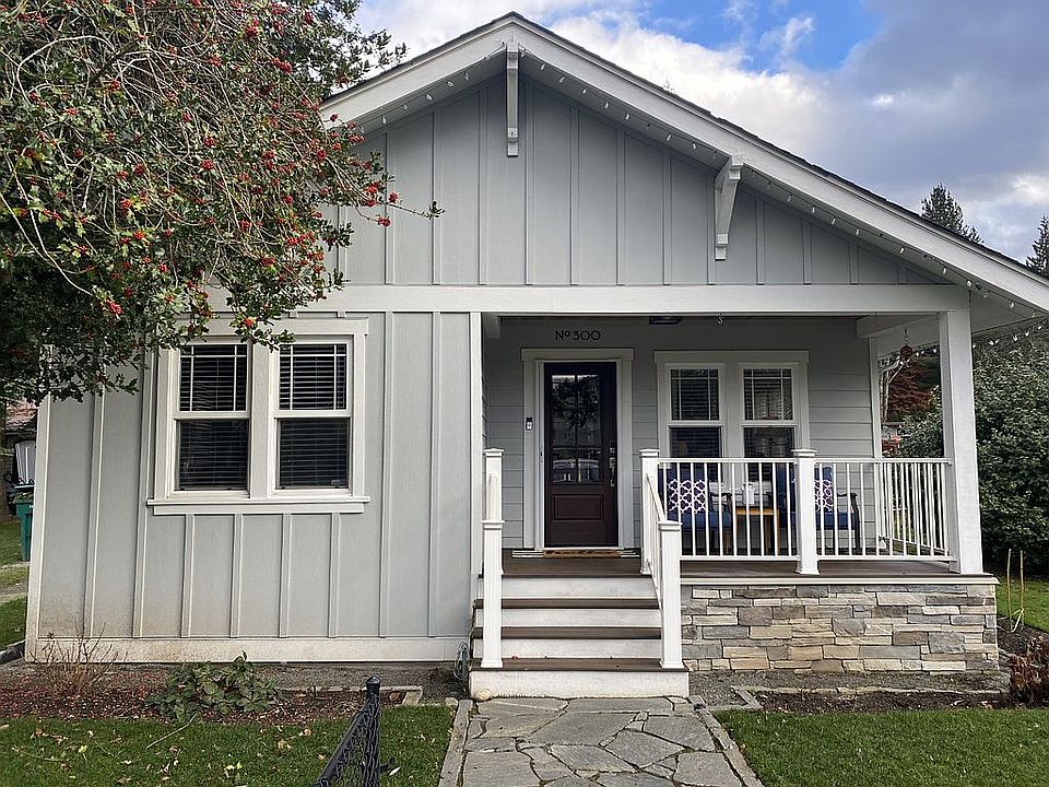 1st image of 300 2nd Ave NE