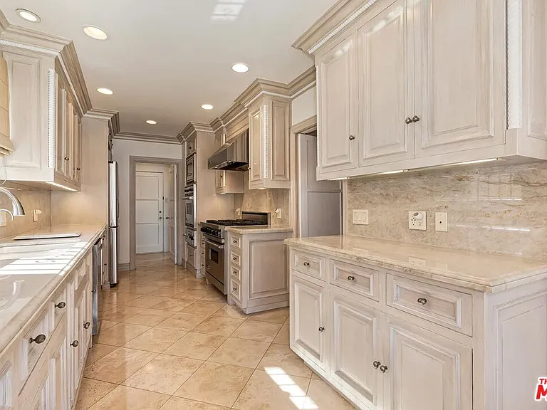1511 Pandora Ave — Photo 15
