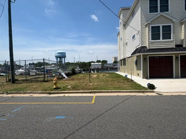 516 N Delaware Ave, Atlantic City, NJ 08401