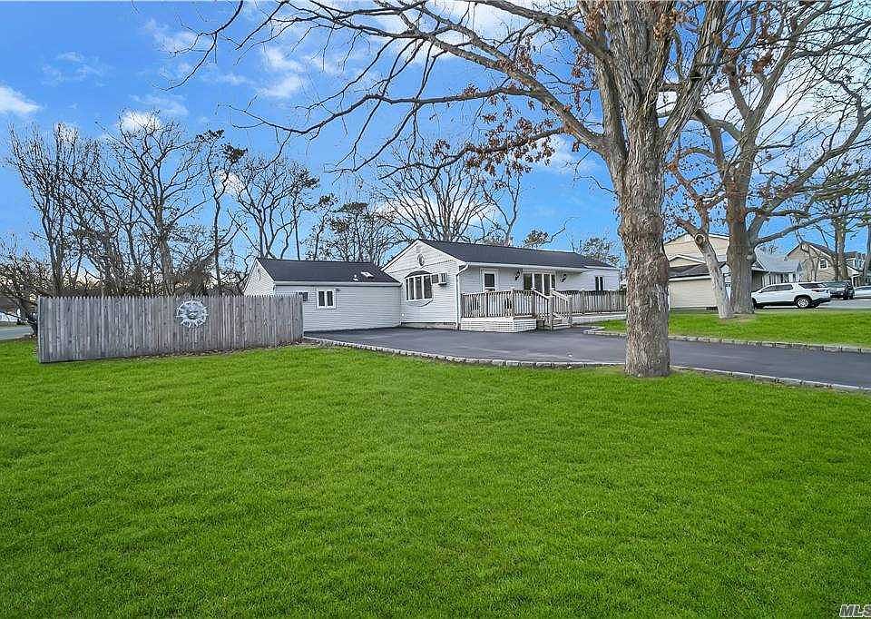 1st image of 602 Spruce Ave