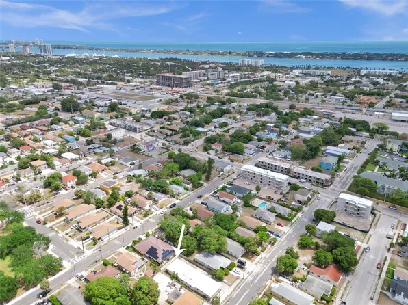 1035 Grant Street, West Palm Beach, FL 33407