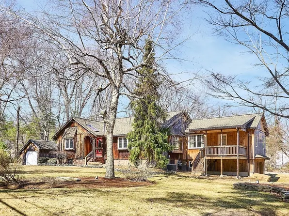 100 Baldwin Rd, Billerica, MA 01821