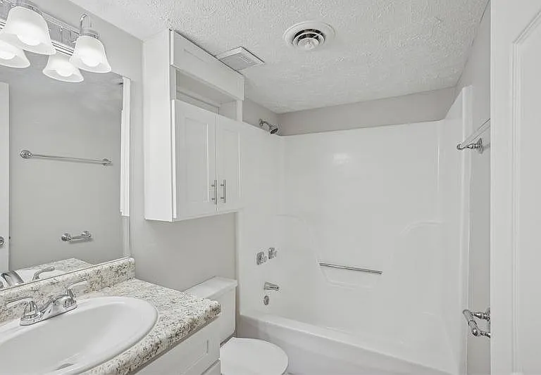 1808 Edgehill — Photo 11