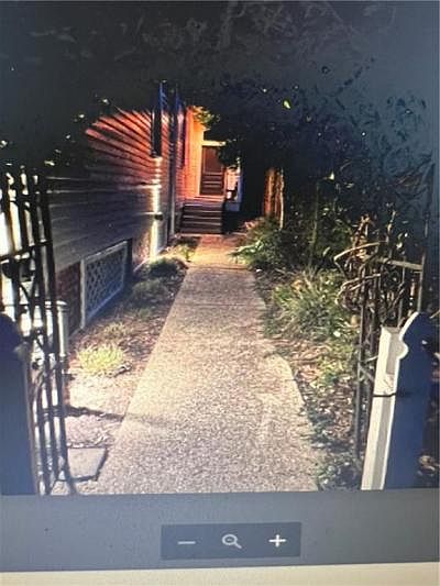 1st image of 919 189; Eleonore St