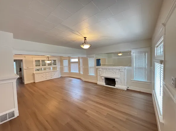 621 W 11th St, San Pedro, CA 90731