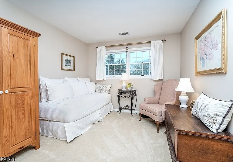 290 Potomac Dr — Photo 6