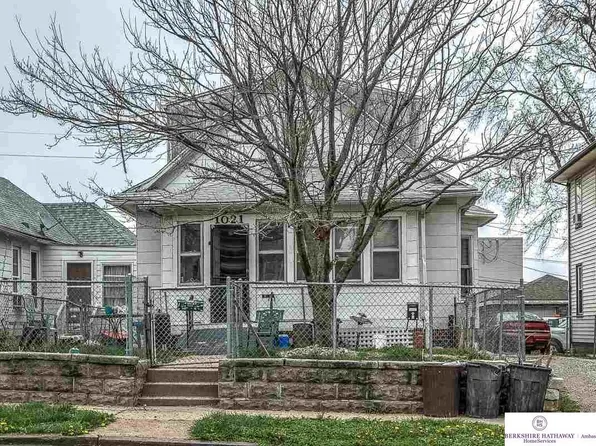 1021 S 21st St, Omaha, NE 68108