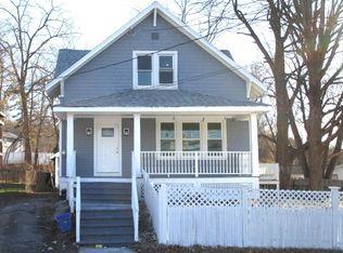 26 Northern Dr, Troy, NY 12182