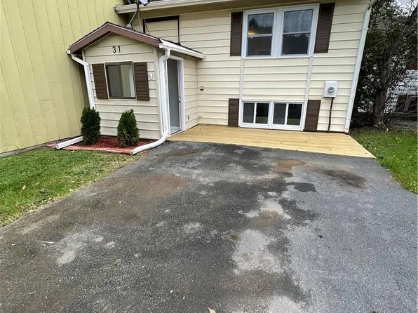 31 Laura Lane, Kiamesha Lake, NY 12751