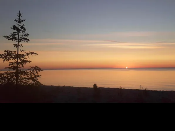 1372 E Huron Dr, Bois Blanc Island, MI 49775