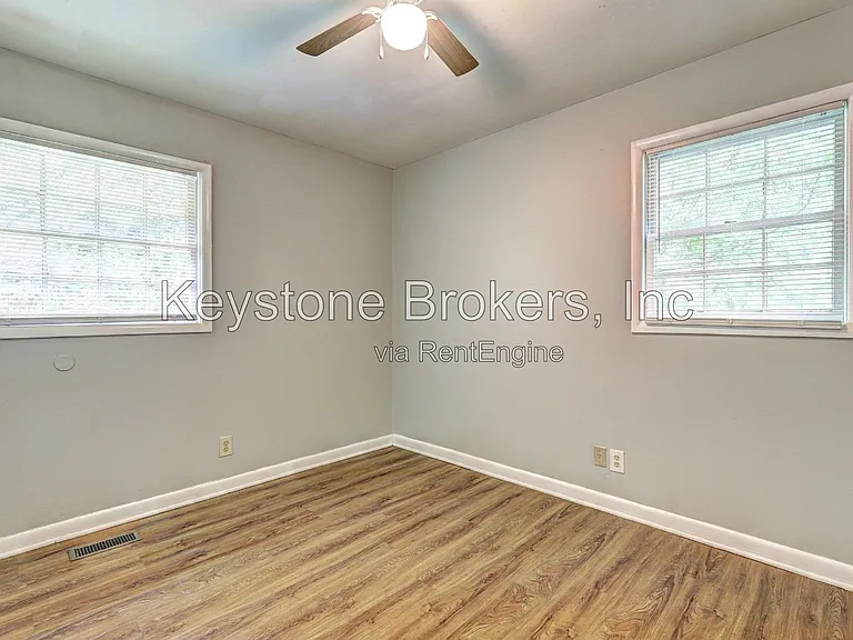 2475 N Groveland Cir — Photo 5