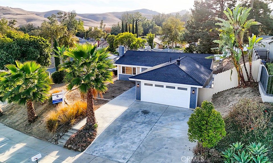 1st image of 15718 Aqueduct Ln