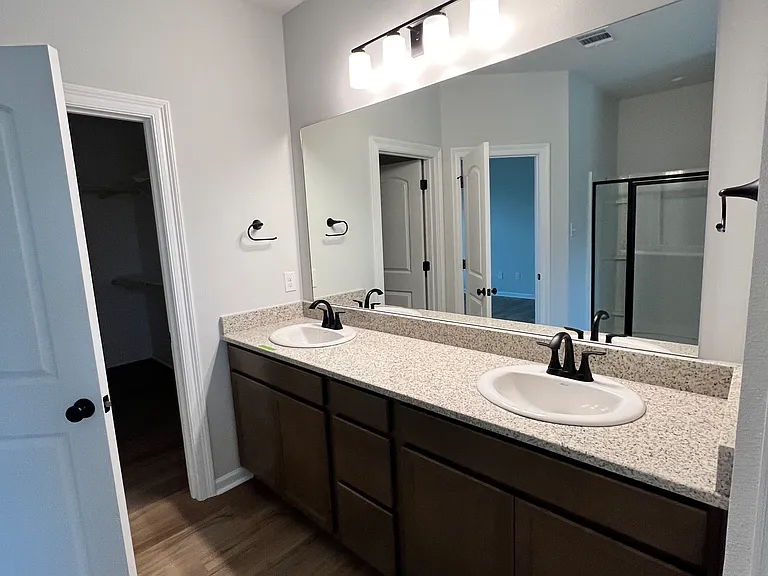 23511 Britton St — Photo 7