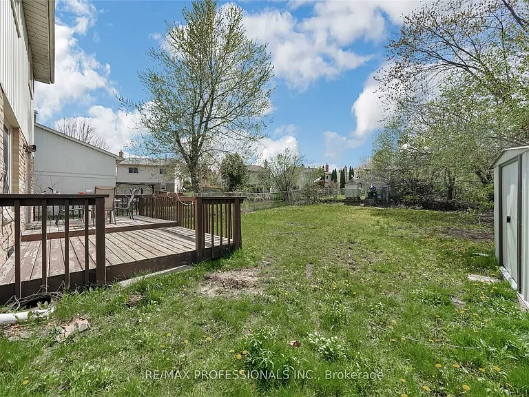 47 Wishford Dr — Photo 27