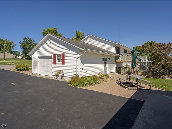 4th image of 3766 Youngstown Kingsville Rd