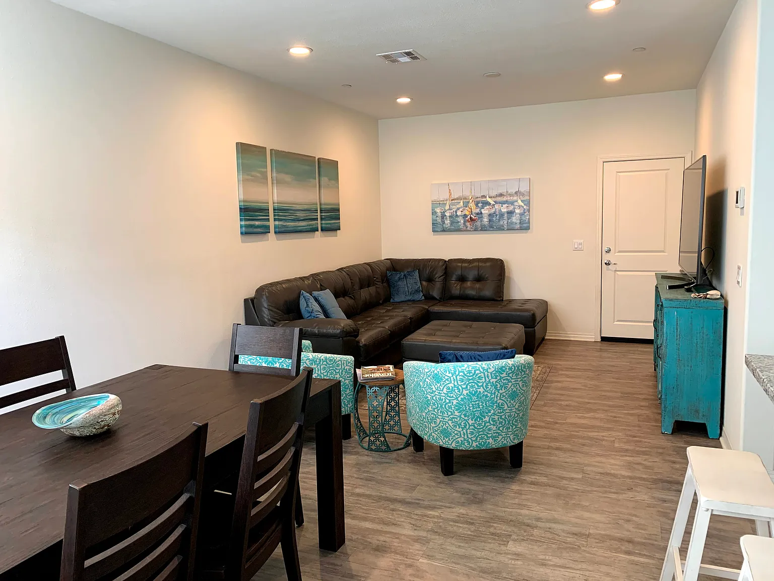3 bed, 1544 sqft, $3,795 — Photo 3