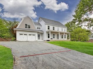 19 Barnhill Rd, Fairfield, CT 06825