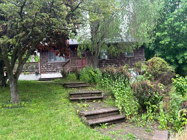 8 Wilson Ave, Vernon, NJ 07462