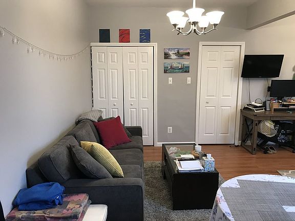 5th image of 2827 37th St APT 24