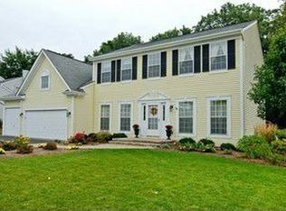 884 Mockingbird Dr, Antioch, IL 60002