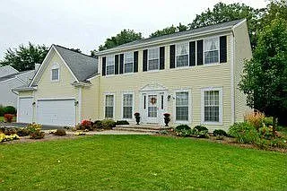 884 Mockingbird Dr photo 1